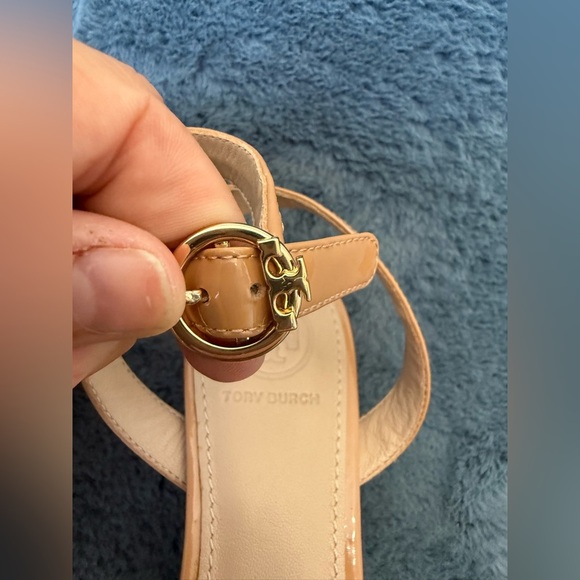 Women’s Tory Burch Nude Strappy Open Toe Block Heels Size 6 GUC Logo Designer - Picture 5 of 7